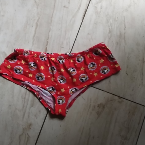 Red and yellow Disney panties - Picture 4 of 7